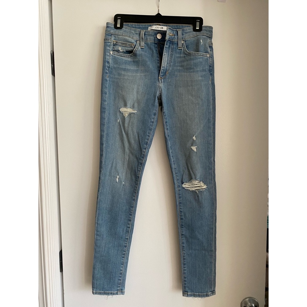 Joe’s Jeans faded light blue wash skinny jeans with rips, size 26